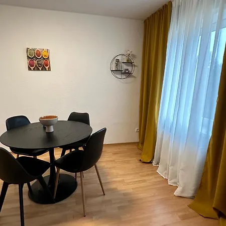 Apartment Appartmenthaus - 5 Fewos Plauen